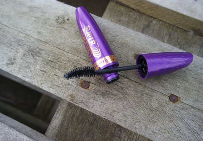 Don’t break down, simply throw out your eyelash curler! Novelty from Rimmel